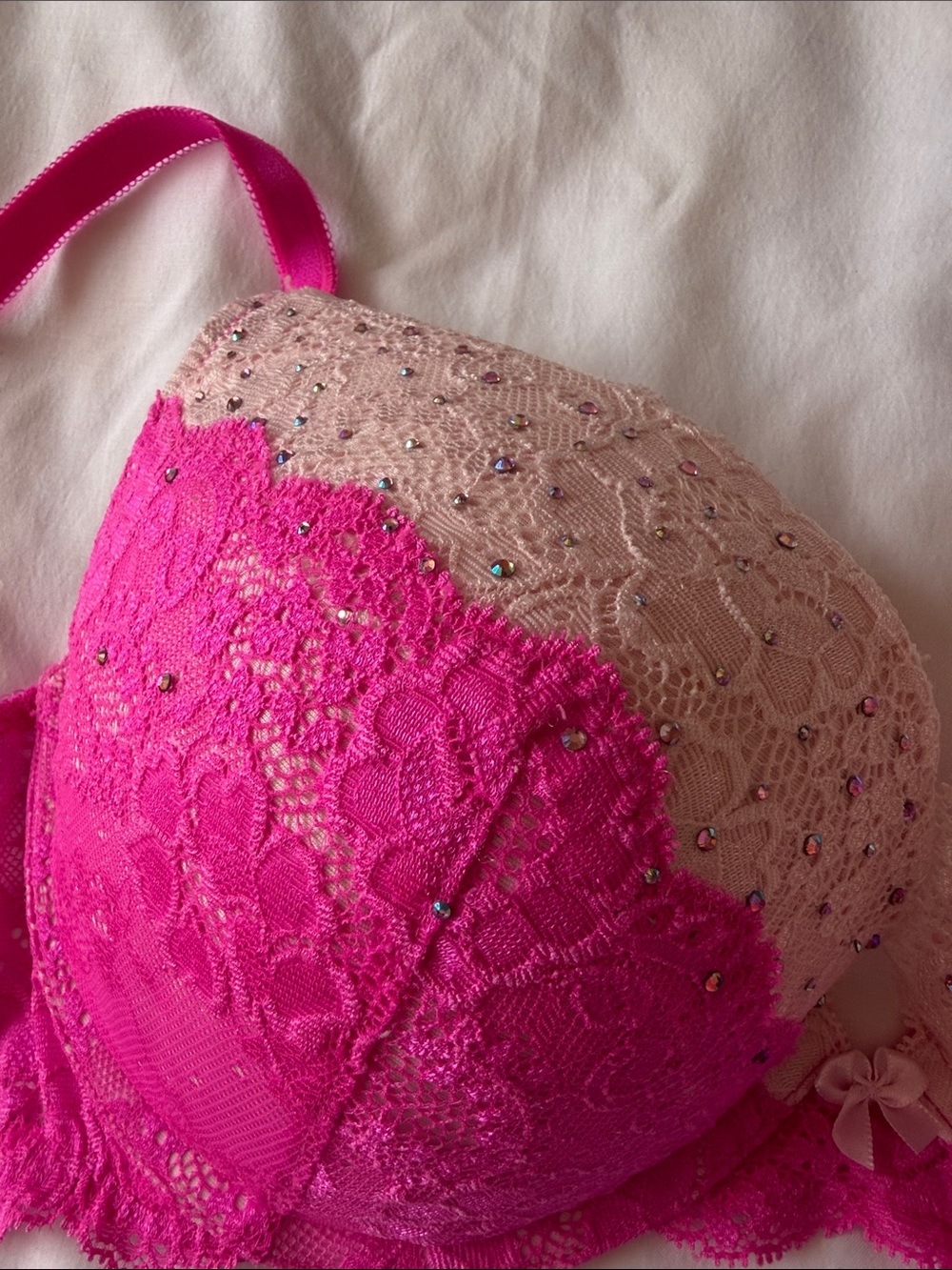 Victoria's Secret Hot Pink and Blush Lace Push-Up Bra - Picture 3 of 6